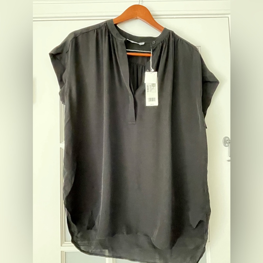 Vince black blouse *nwt*